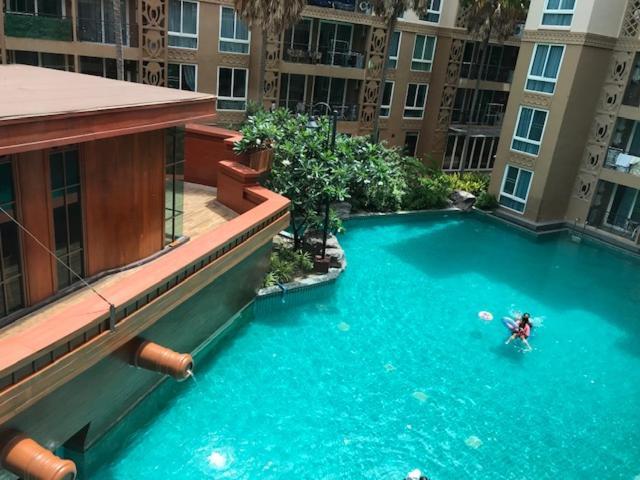 Atlantis Waterpark Lägenhet Jomtien Beach Exteriör bild
